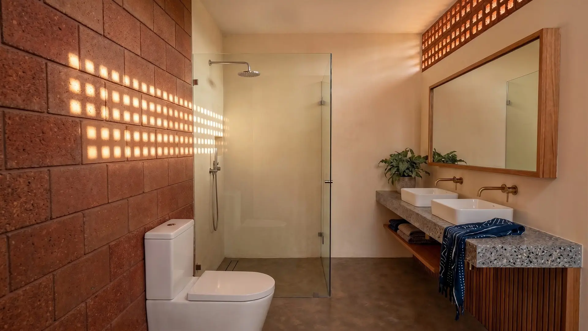 Ensuite, duplex